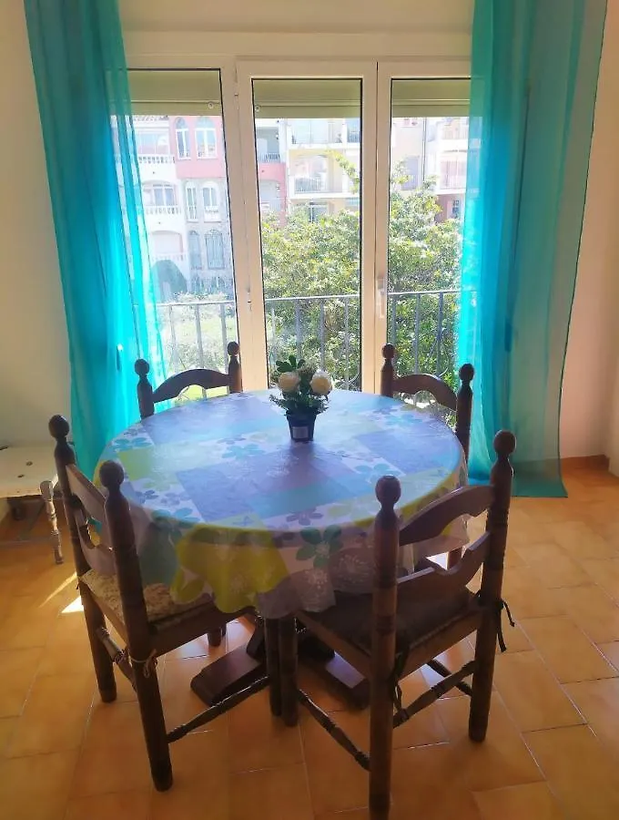 Bonito Apartamento Muy Cerca De La Playa Apartment Empuriabrava Spain