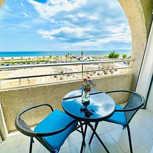 Appartement Face A La - Vue Epique, Climatisation, Wifi, Draps Inclus, Empuriabrava